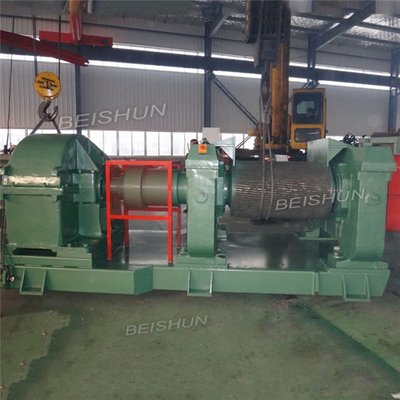 개심케 된 고무를 위한 기계 타이어 고무 쇄석기 기계를 재생하는 560mm 폐기물 타이어