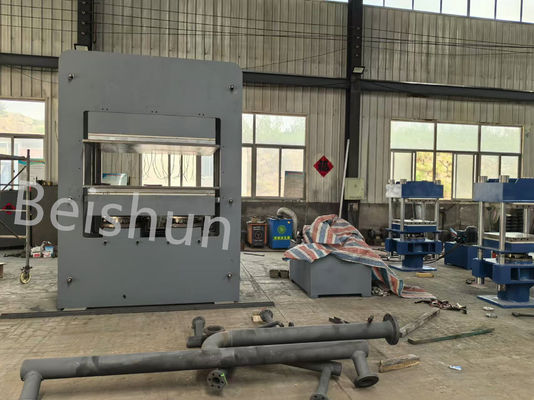 좋은 가격 균일한 가황을 위한 800톤 압력의 대형 1500x1500mm 핫 플레이트 고무 가황 프레스 기계 온라인으로