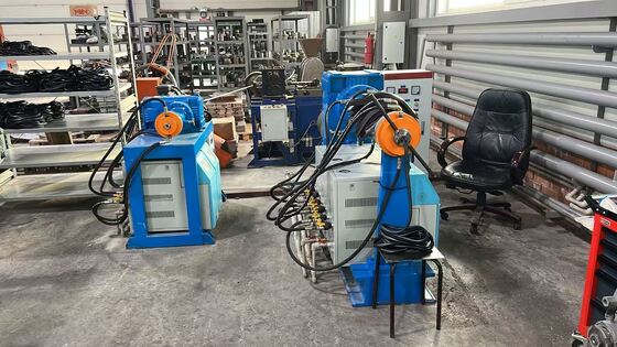 좋은 가격 정밀 고무 처리를 위한 작은 크기의 φ30mm 나사 냉식 고무 진압기 온라인으로