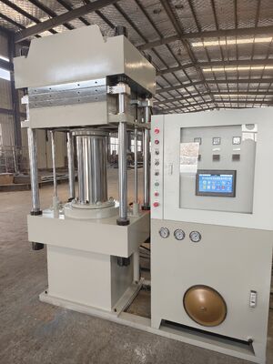 좋은 가격 PLC 제어 시스템을 갖춘 600x600mm 핫 플레이트 100톤 클램핑 포스 고무 가황 프레스 기계 (고무 블록 제조용) 온라인으로